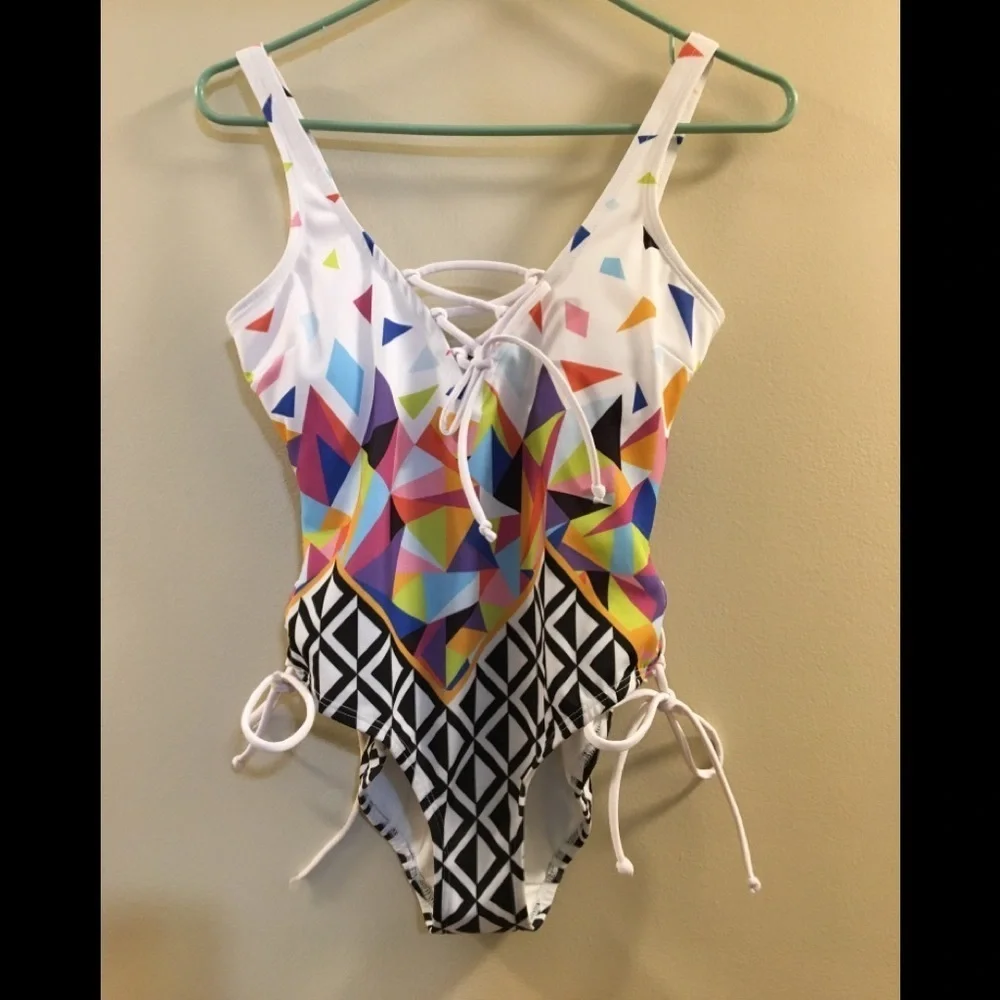 1.Siloett Blake Triangle One Piece Swimsuits